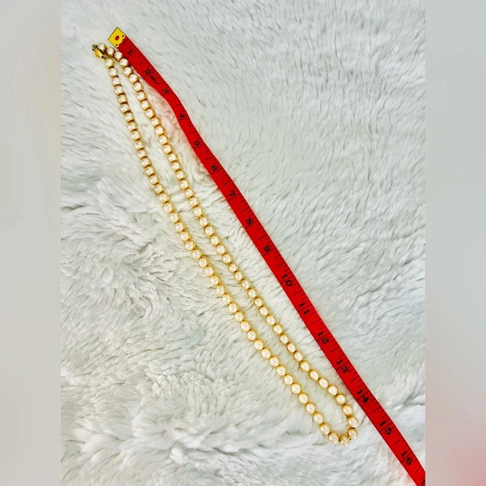 Vintage Marvella faux pearls in excellent Vintage condition.